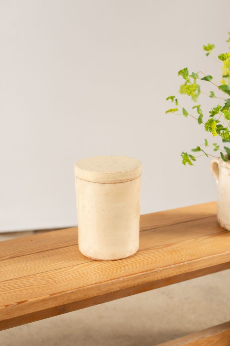 Liloh 19th-Century Cream Glazed Italian Storage Pot with Lid – c.1880