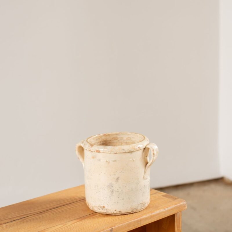 Liloh 19th-Century Off-White Italian Glazed Storage Pot with Handle – c.1880