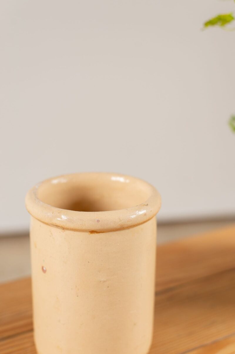 Liloh 19th-Century Off-White Glazed Italian Storage Pot – c.1880 - Image 4