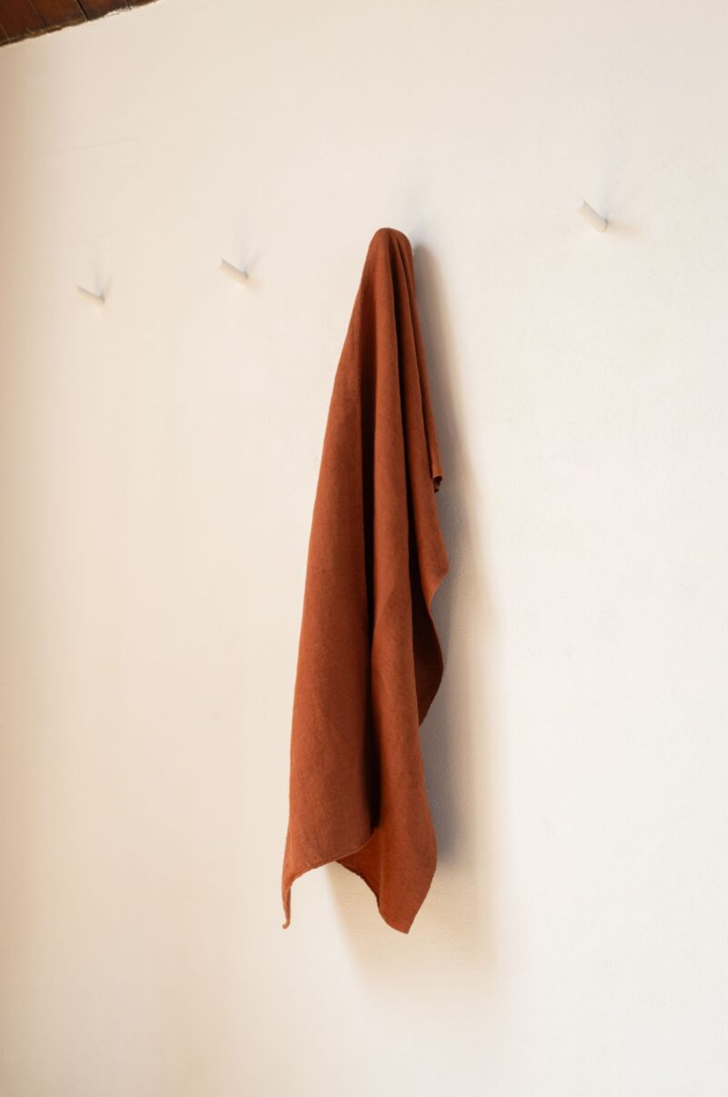 Liloh Antique Narrow Loom Hemp Throw – Russet Dyed
