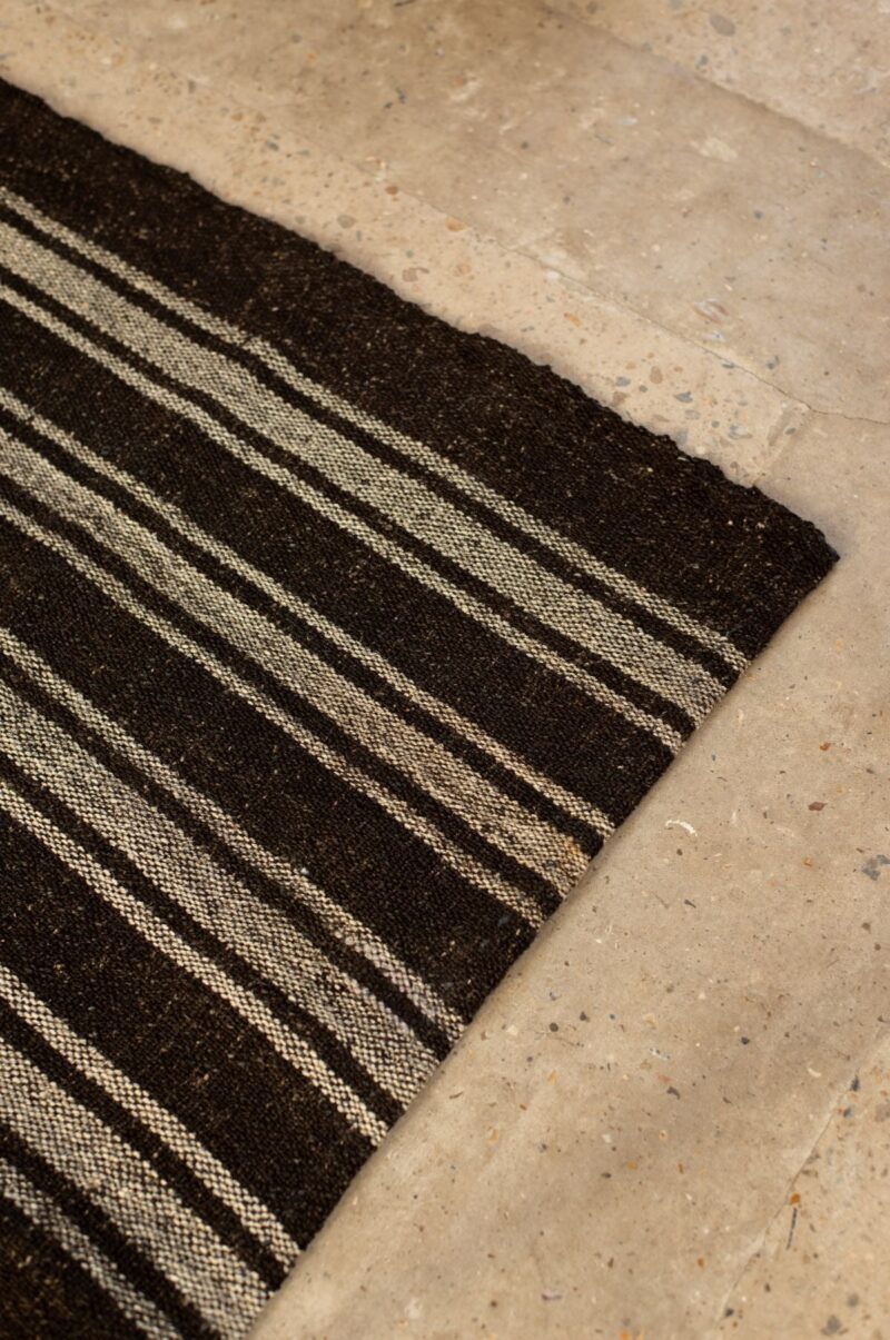 Liloh Vintage Goathair & Wool Kilim Rug – Turkey c.1960 - Image 4